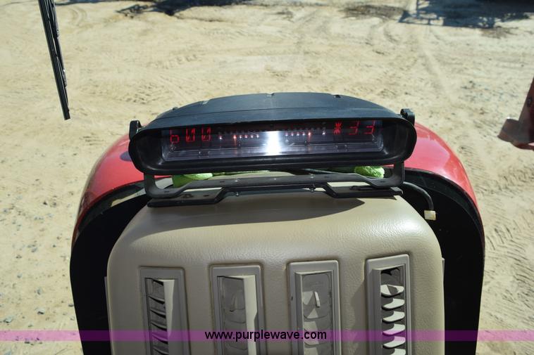 image for item J8493 2007 Case IH SPX4420 self-propelled sprayer