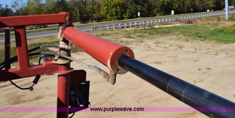 image for item J8493 2007 Case IH SPX4420 self-propelled sprayer