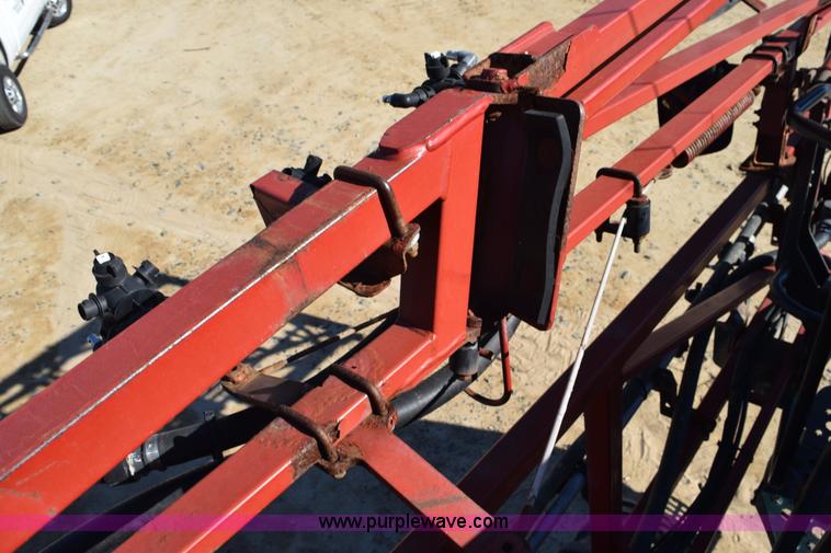 image for item J8493 2007 Case IH SPX4420 self-propelled sprayer