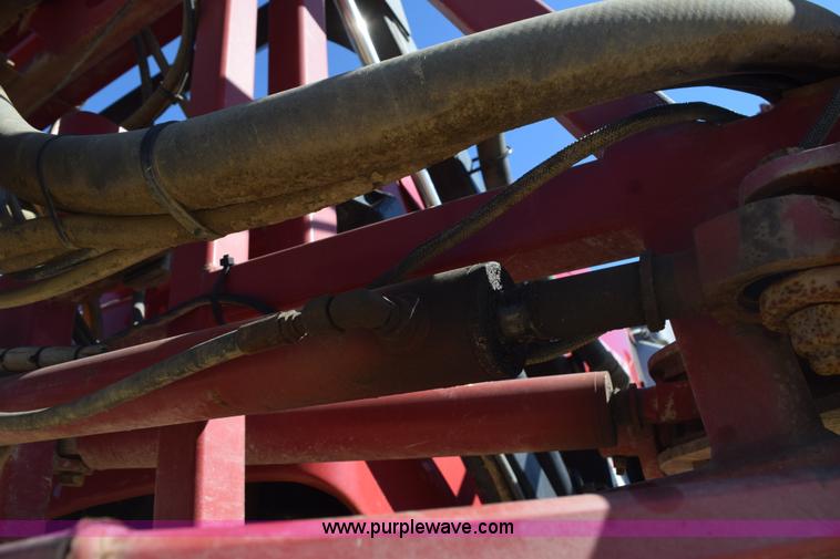 image for item J8493 2007 Case IH SPX4420 self-propelled sprayer