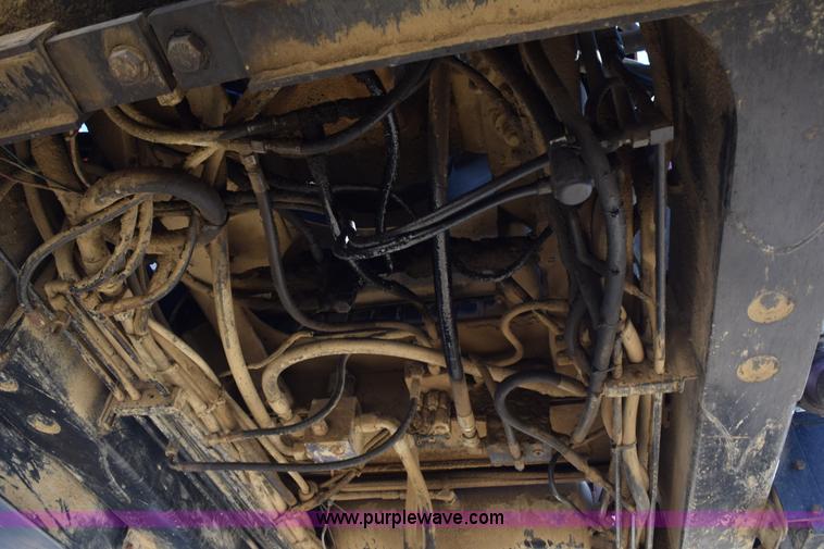 image for item J8493 2007 Case IH SPX4420 self-propelled sprayer