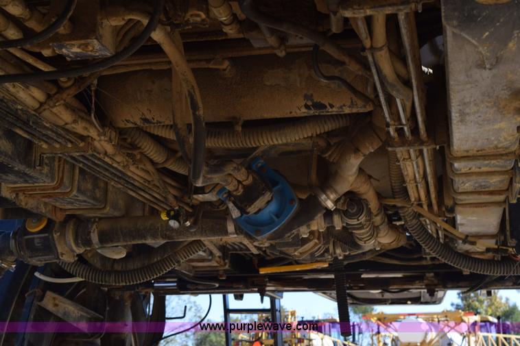 image for item J8493 2007 Case IH SPX4420 self-propelled sprayer