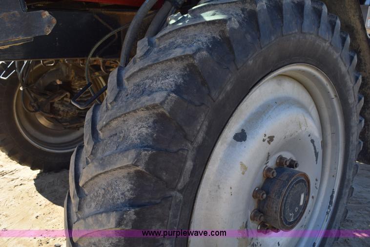 image for item J8493 2007 Case IH SPX4420 self-propelled sprayer