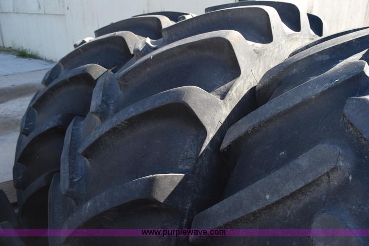 image for item J8493 2007 Case IH SPX4420 self-propelled sprayer