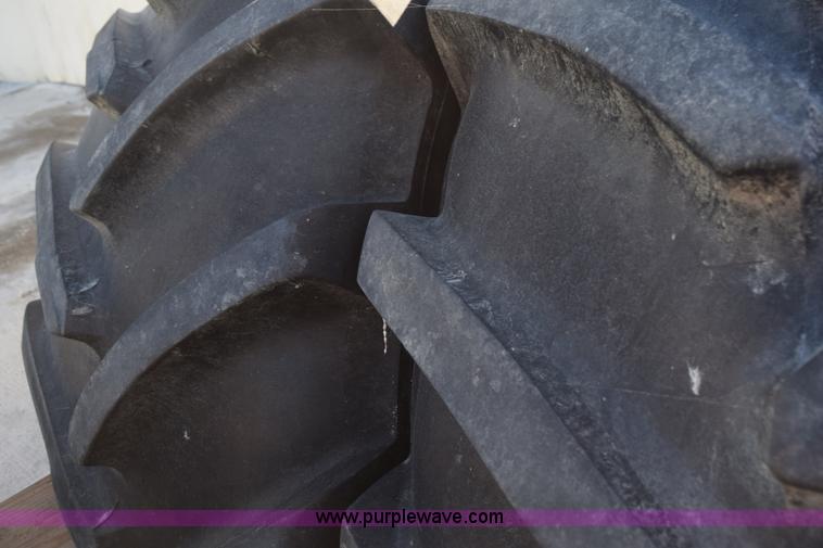 image for item J8493 2007 Case IH SPX4420 self-propelled sprayer