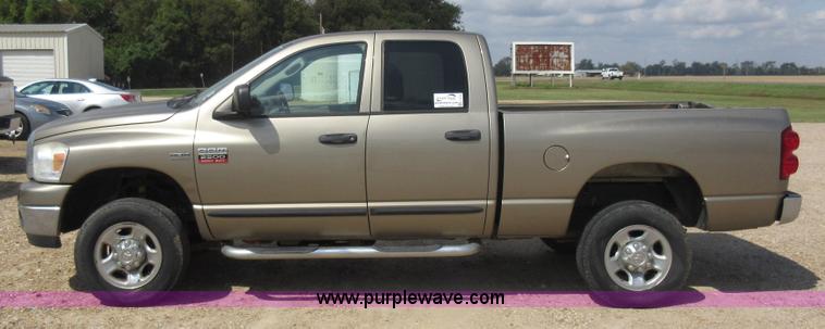 image for item L2754 2007 Dodge Ram 2500 Quad Cab pickup truck