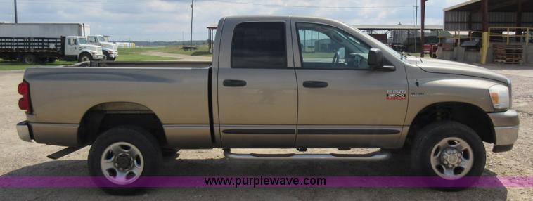 image for item L2754 2007 Dodge Ram 2500 Quad Cab pickup truck