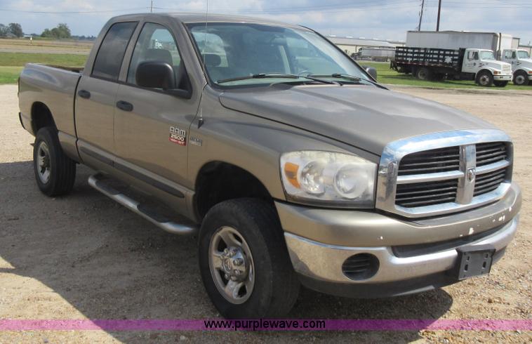 image for item L2754 2007 Dodge Ram 2500 Quad Cab pickup truck