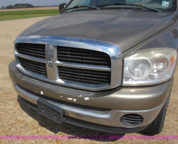 image for item L2754 2007 Dodge Ram 2500 Quad Cab pickup truck