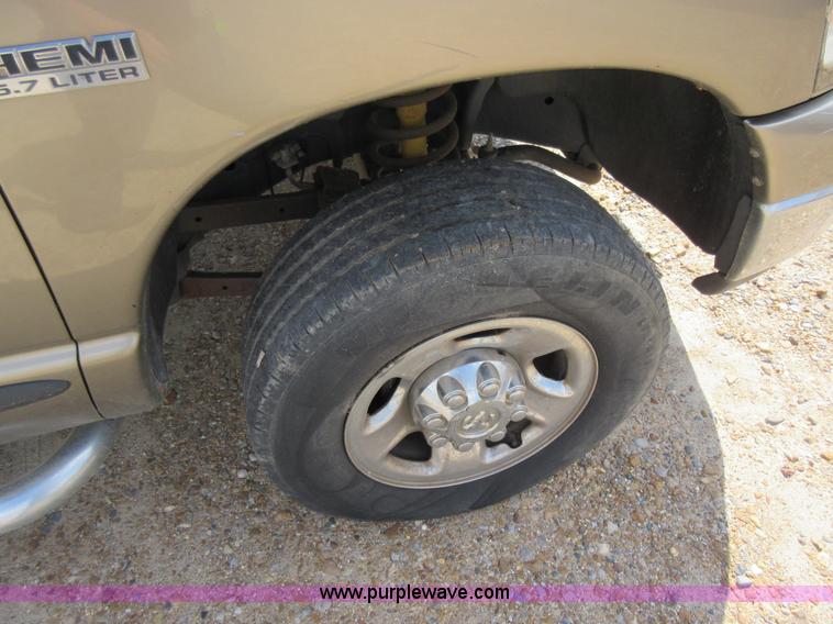 image for item L2754 2007 Dodge Ram 2500 Quad Cab pickup truck