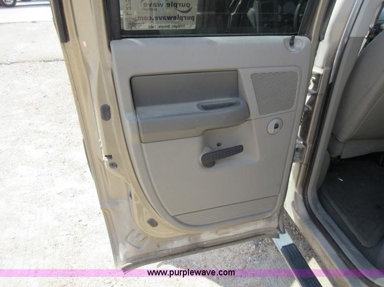 image for item L2754 2007 Dodge Ram 2500 Quad Cab pickup truck