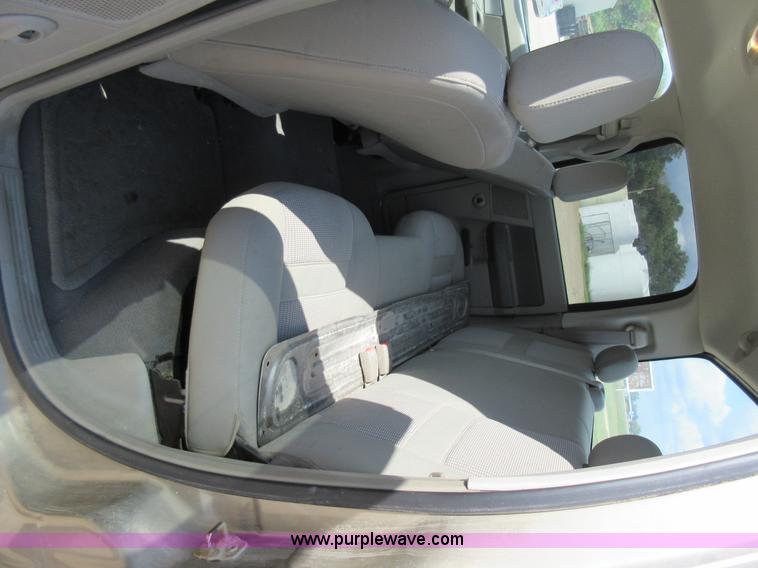 image for item L2754 2007 Dodge Ram 2500 Quad Cab pickup truck