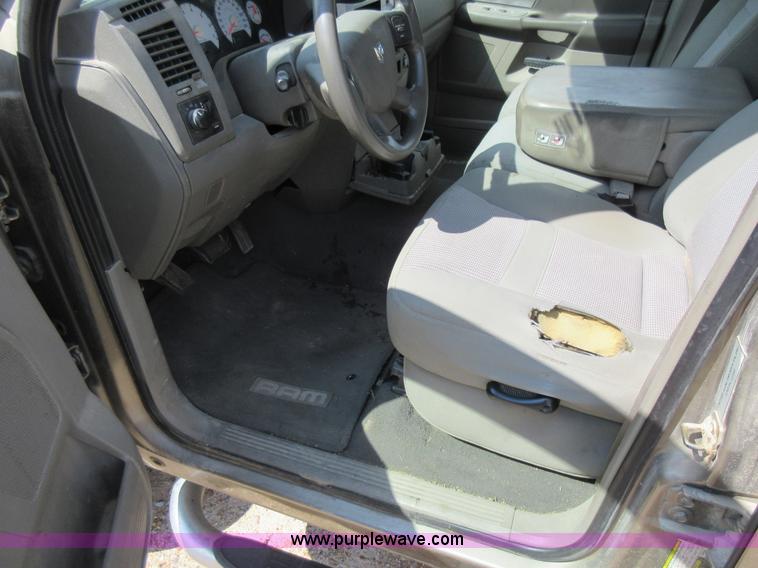 image for item L2754 2007 Dodge Ram 2500 Quad Cab pickup truck
