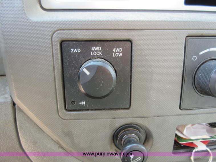 image for item L2754 2007 Dodge Ram 2500 Quad Cab pickup truck