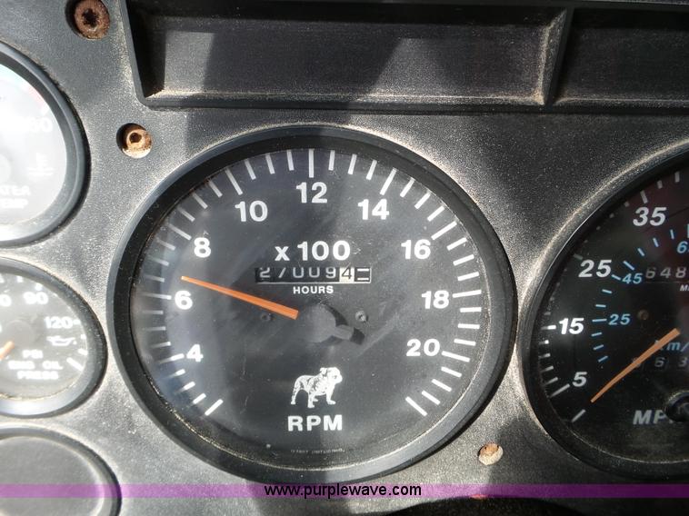 image for item L5015 1996 Mack CH613 fertilizer tender truck