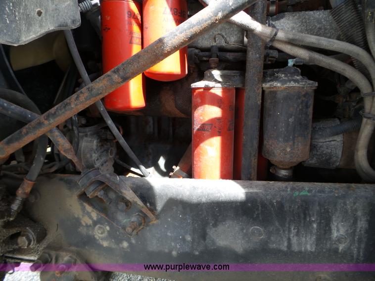 image for item L5015 1996 Mack CH613 fertilizer tender truck