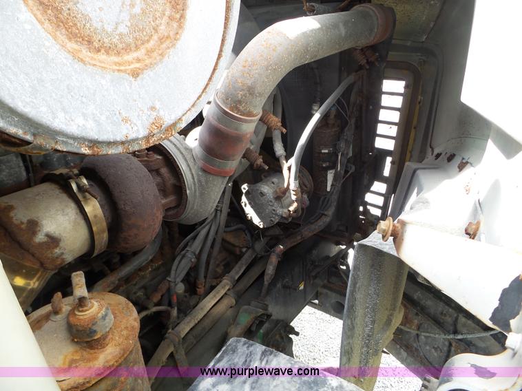 image for item L5015 1996 Mack CH613 fertilizer tender truck