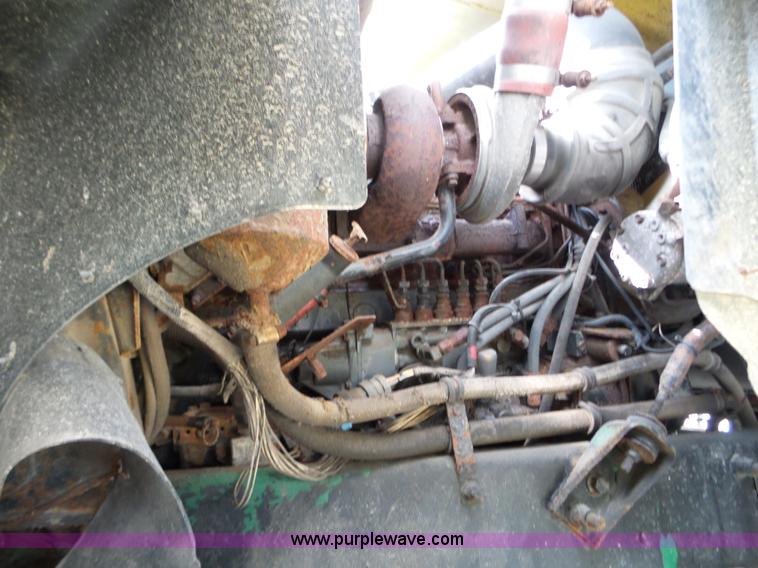 image for item L5015 1996 Mack CH613 fertilizer tender truck