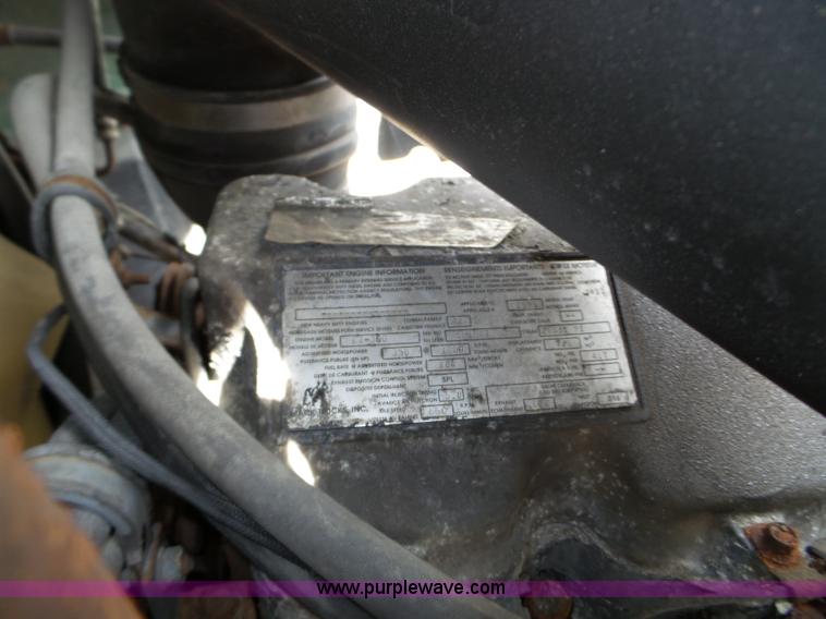 image for item L5015 1996 Mack CH613 fertilizer tender truck