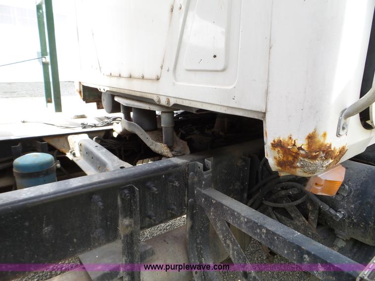 image for item L5015 1996 Mack CH613 fertilizer tender truck