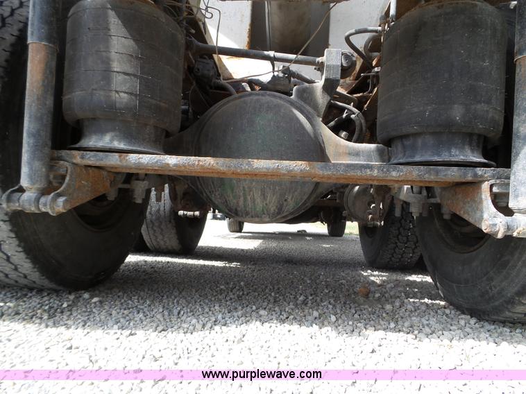 image for item L5015 1996 Mack CH613 fertilizer tender truck