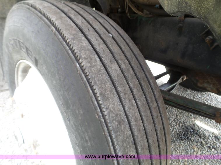 image for item L5015 1996 Mack CH613 fertilizer tender truck