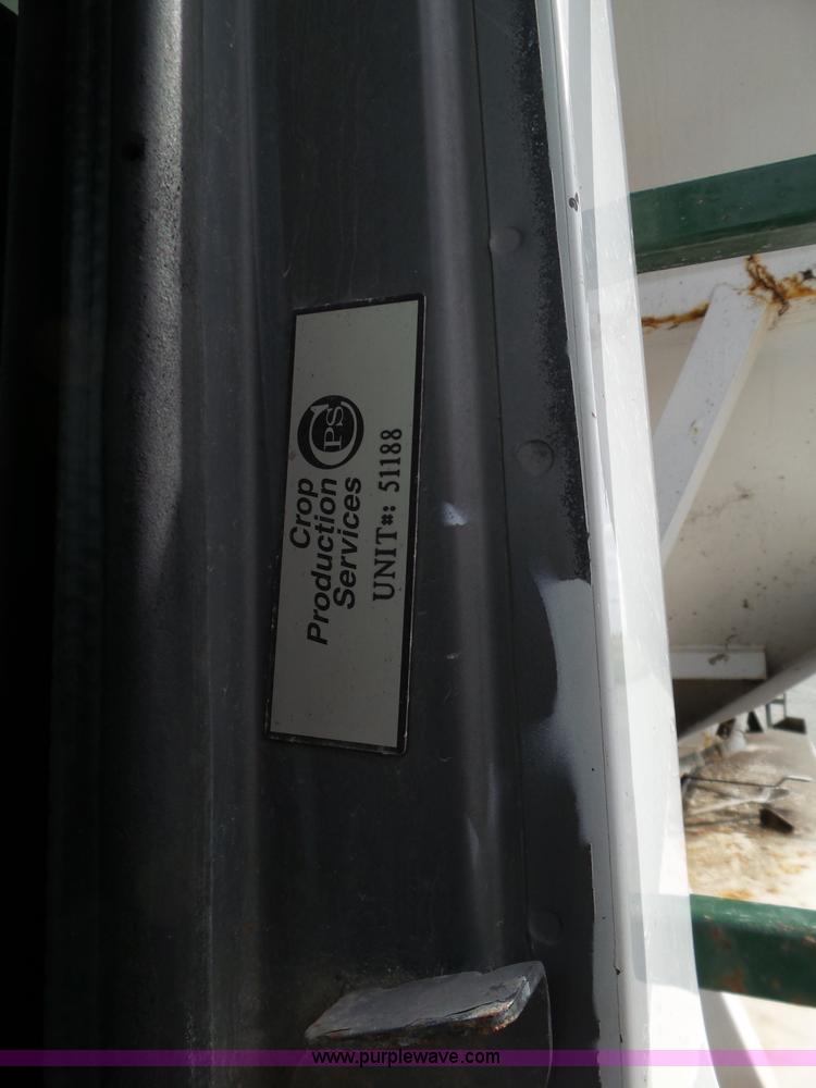 image for item L5015 1996 Mack CH613 fertilizer tender truck