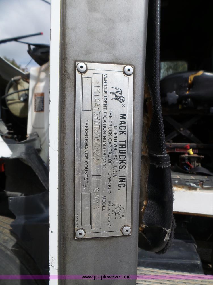 image for item L5015 1996 Mack CH613 fertilizer tender truck