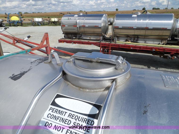 image for item L5016 1991 International 4900 self-propelled sprayer