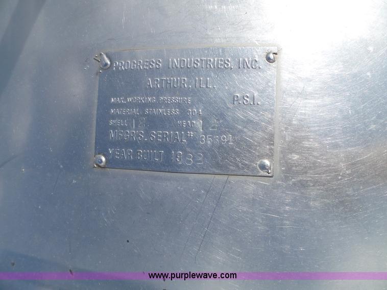 image for item L5016 1991 International 4900 self-propelled sprayer