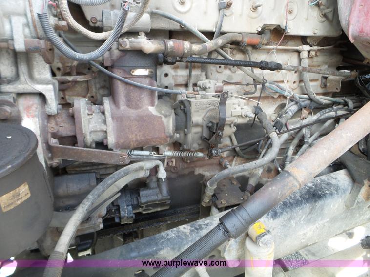 image for item L5017 1990 Ford F9000 truck cab and chassis