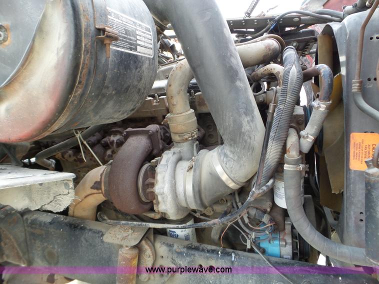 image for item L5017 1990 Ford F9000 truck cab and chassis