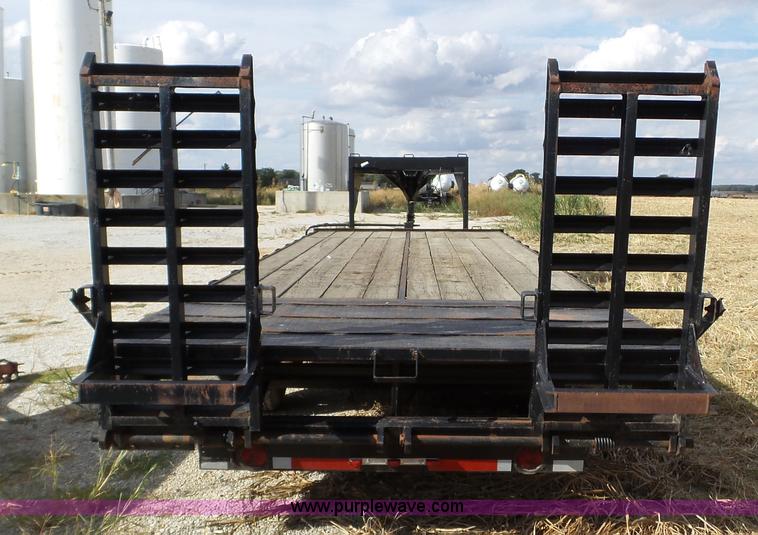 image for item L5018 1998 International G-24 equipment trailer