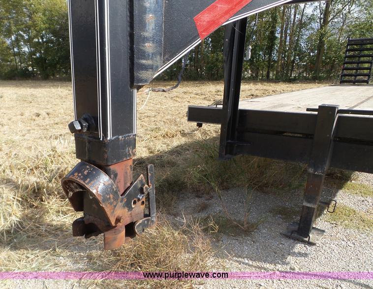 image for item L5018 1998 International G-24 equipment trailer