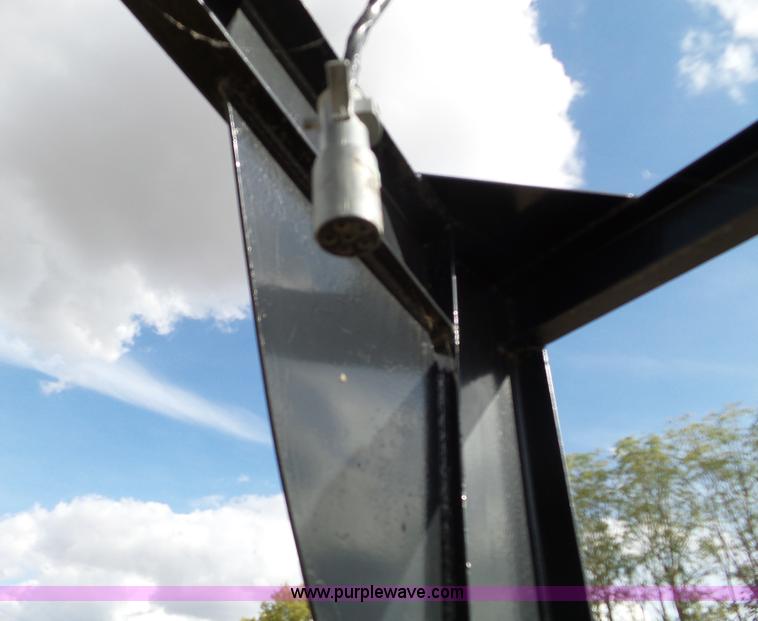 image for item L5018 1998 International G-24 equipment trailer