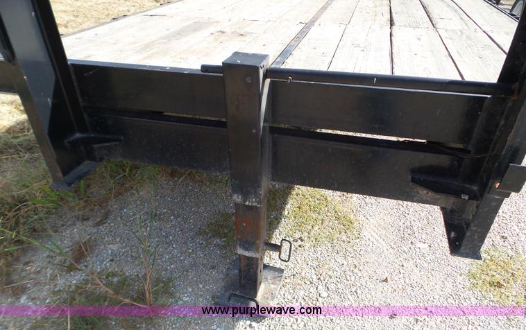 image for item L5018 1998 International G-24 equipment trailer