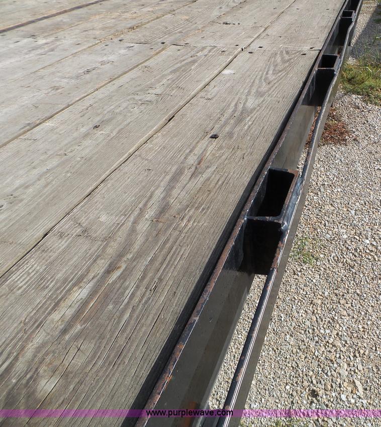 image for item L5018 1998 International G-24 equipment trailer