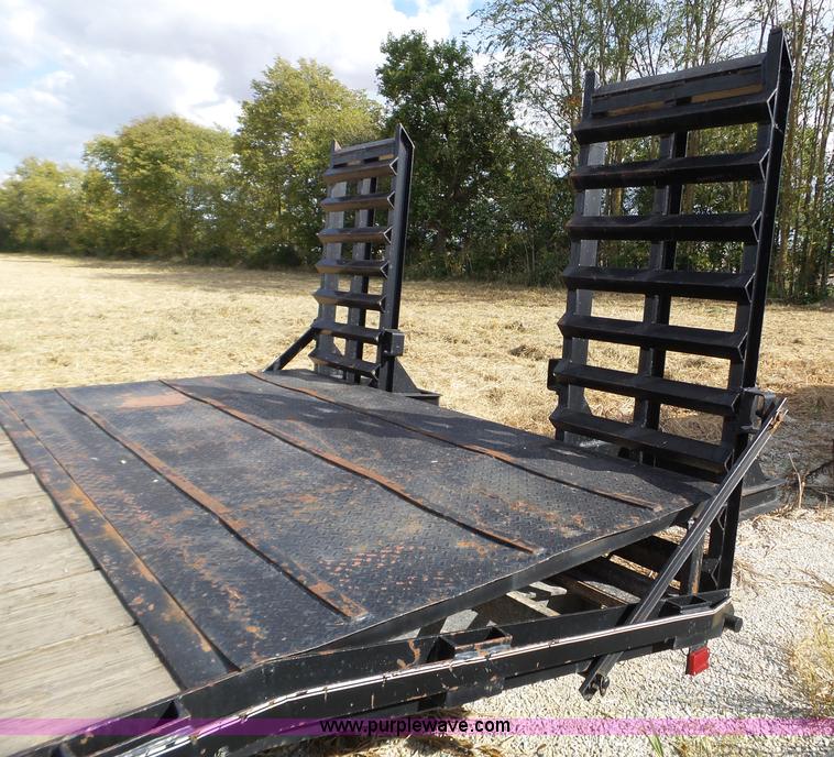 image for item L5018 1998 International G-24 equipment trailer