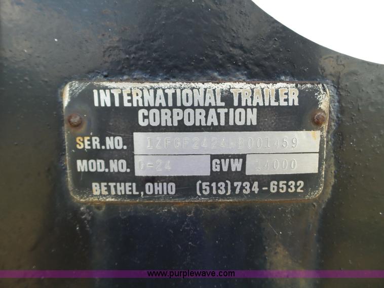 image for item L5018 1998 International G-24 equipment trailer