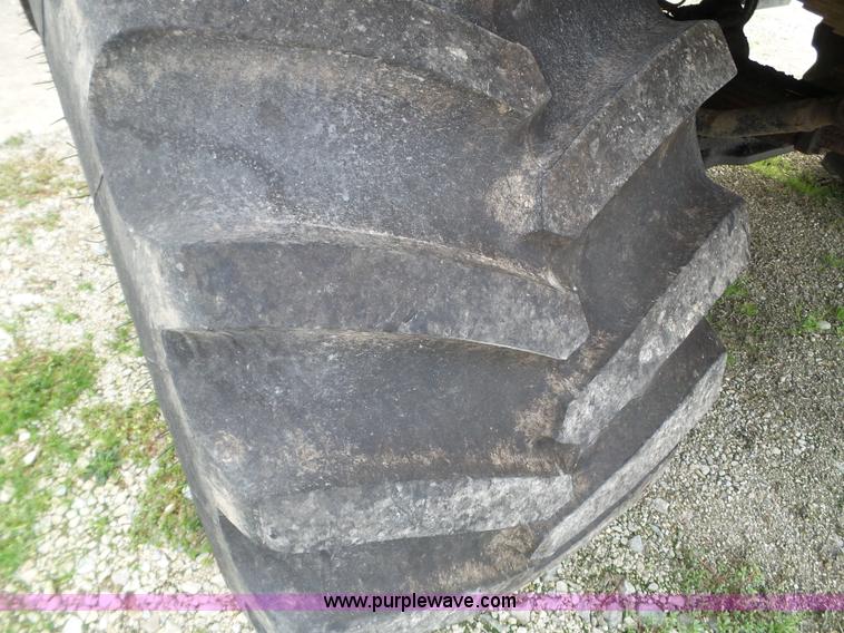 image for item L5019 2001 Sterling L8500 applicator truck