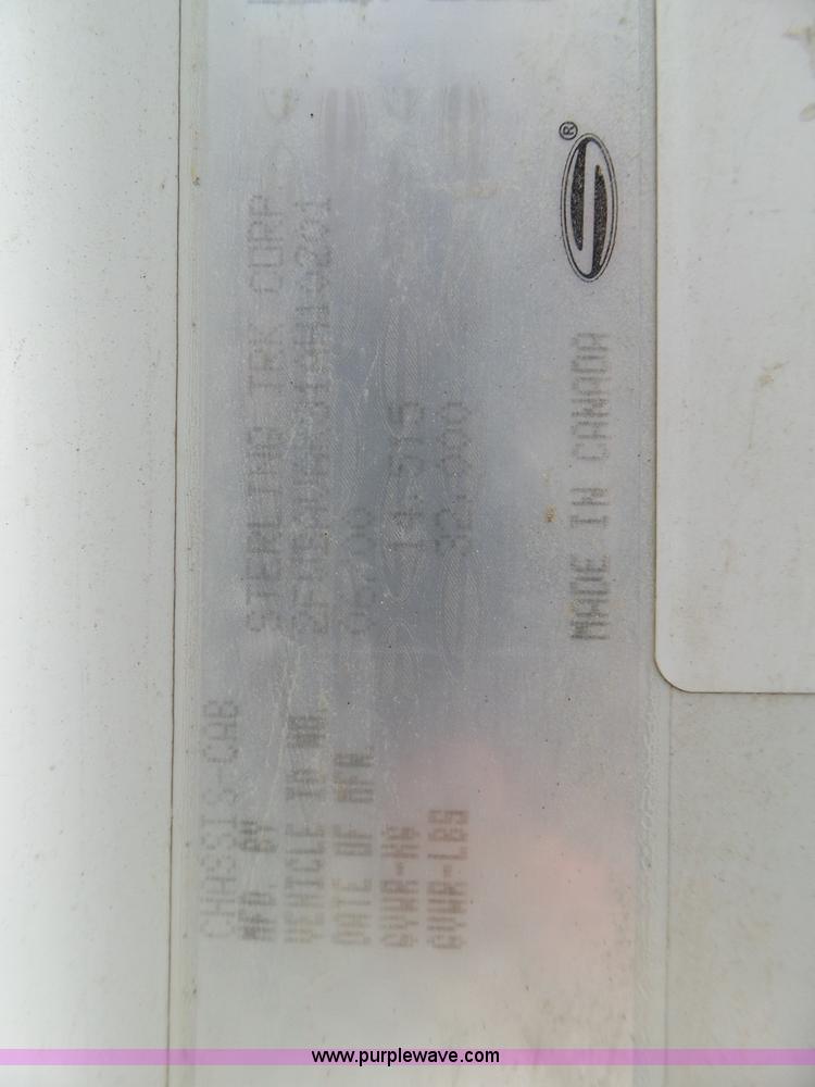 image for item L5019 2001 Sterling L8500 applicator truck