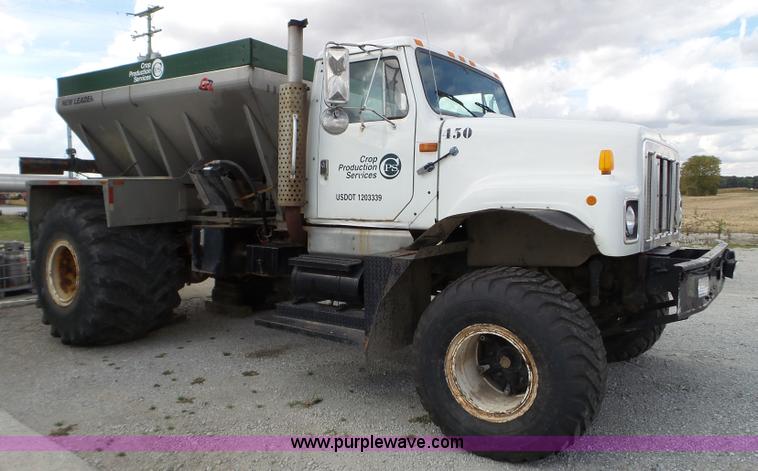 image for item L5021 1998 International 2554 applicator truck