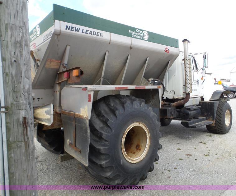 image for item L5021 1998 International 2554 applicator truck