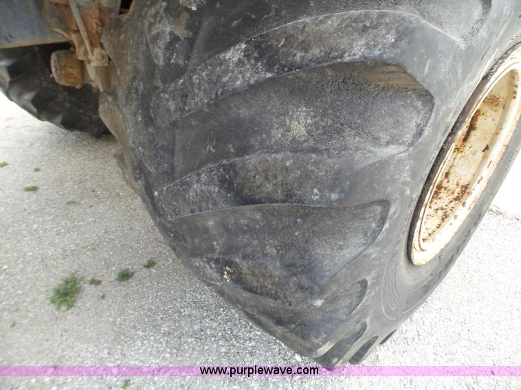 image for item L5021 1998 International 2554 applicator truck