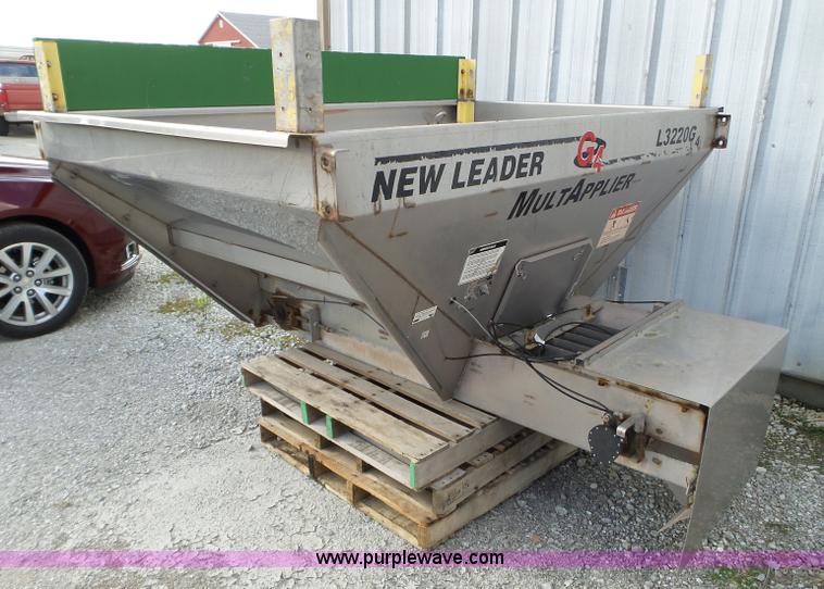 image for item L5021 1998 International 2554 applicator truck