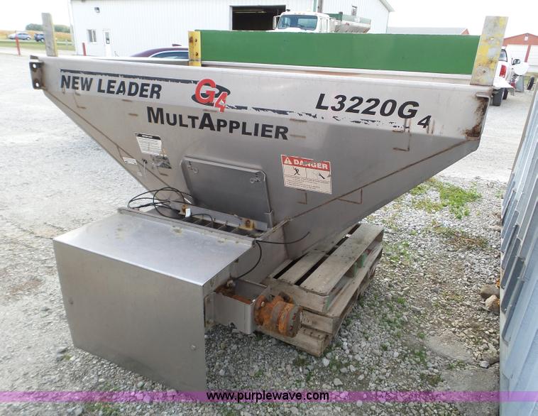 image for item L5021 1998 International 2554 applicator truck