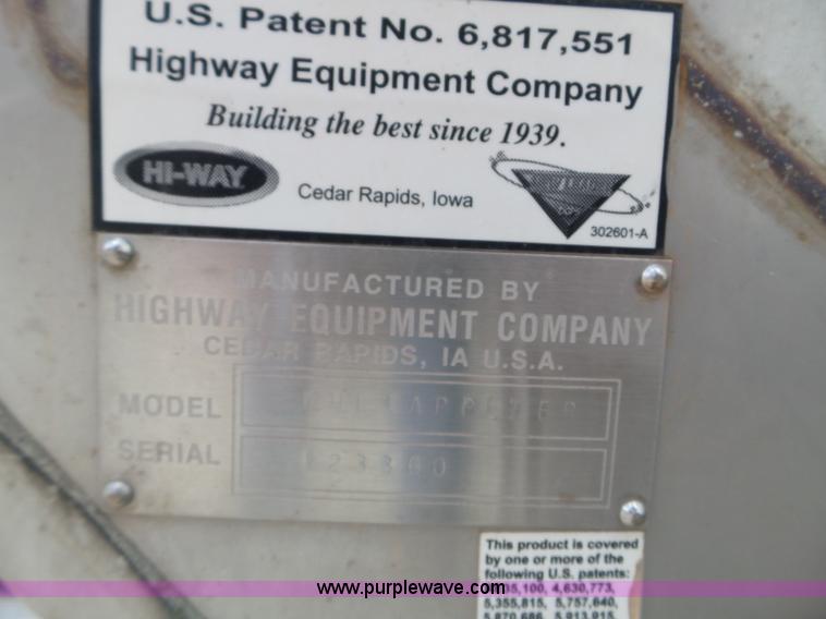 image for item L5021 1998 International 2554 applicator truck