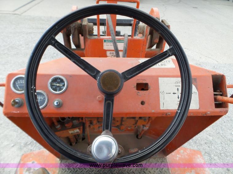 image for item L5022 1979 Willmar Wrangler wheel loader