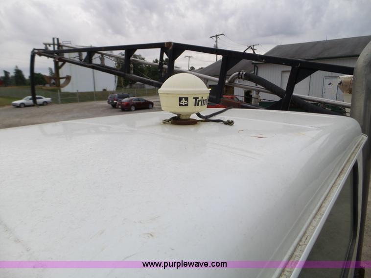 image for item L5023 1996 International 2554 Silver Wheels self-propelled sprayer