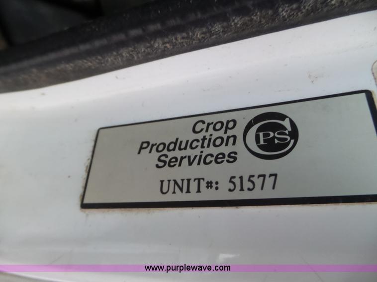 image for item L5023 1996 International 2554 Silver Wheels self-propelled sprayer